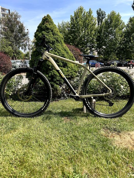 Bicicleta Cube Reaction TM Desert Orange 2021