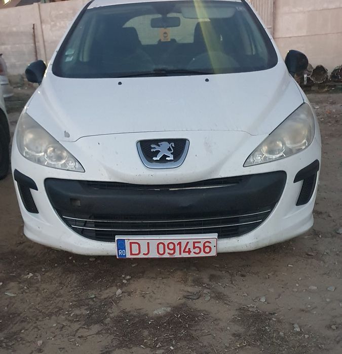 Dezmembrez Peugeot 308 1.6 hdi