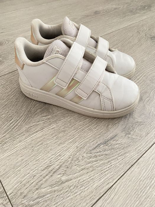 Adidasi adidas marime 27