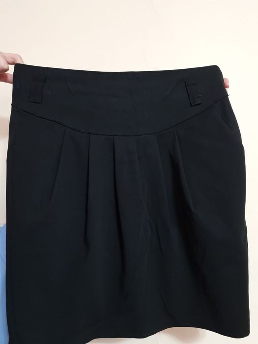 Продается чёрная юбка.