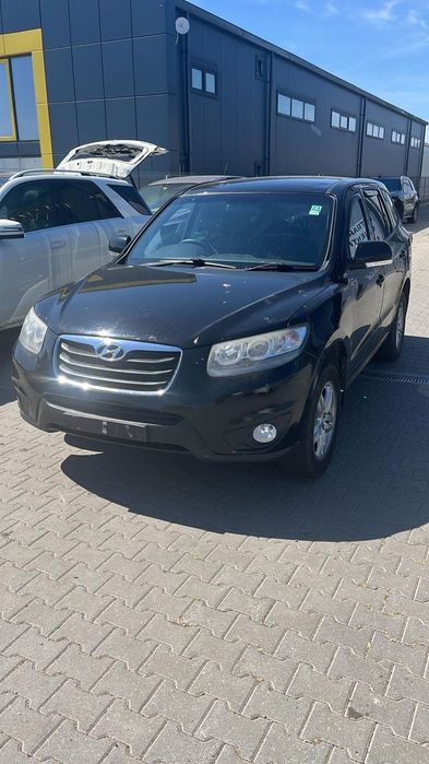 Dezmembram Hyundai Santa Fe 2.2 diesel din 2011