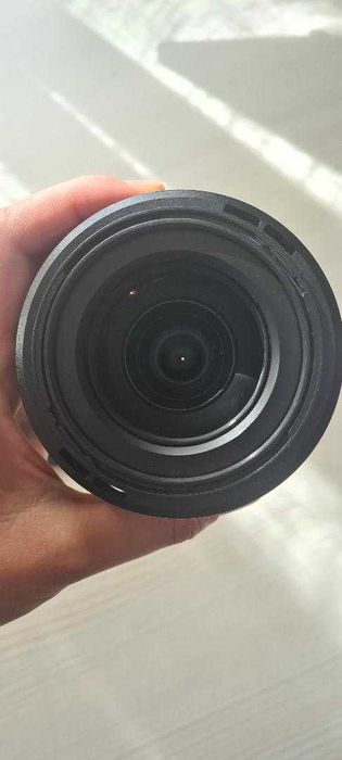 Obiectiv Tamron 18-200, f 3,5-6,3, montura Nikon