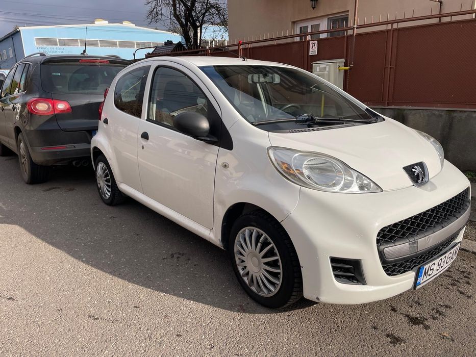 PEUGEOT 107 , 1.0 benzină , 2010