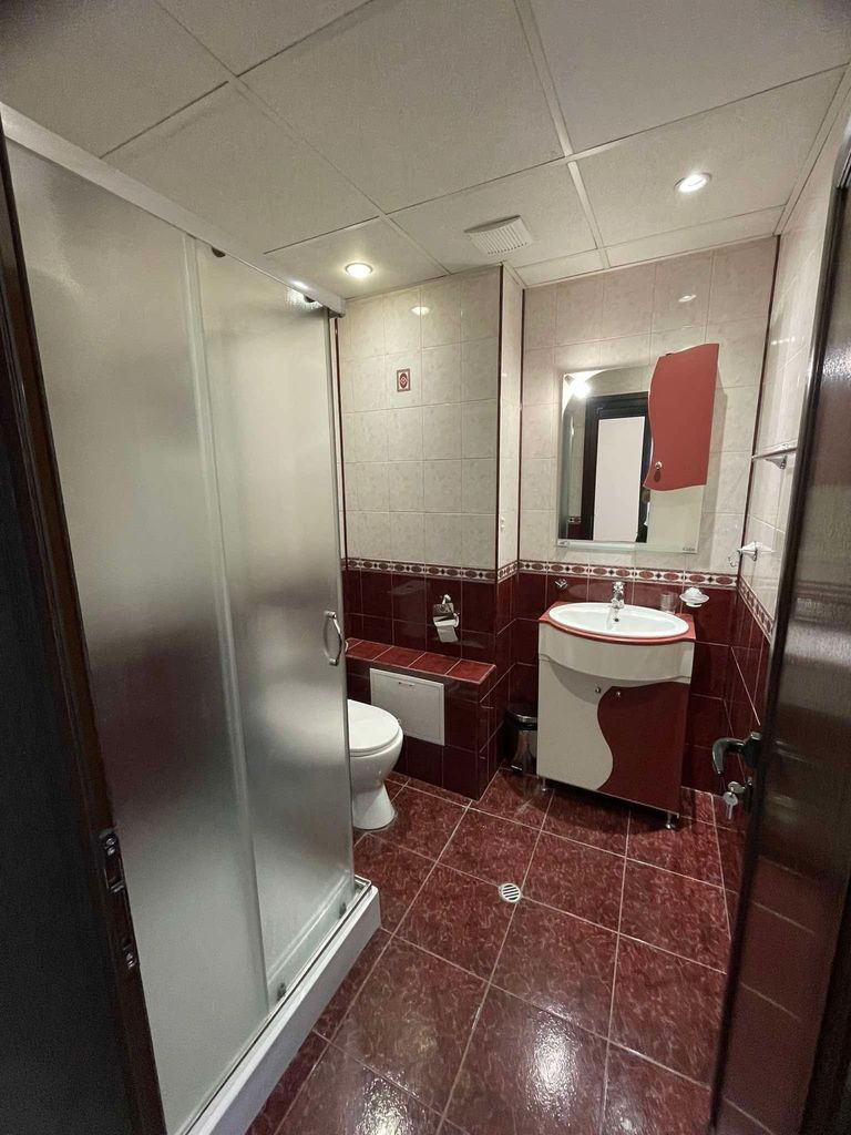 Дава се под наем Тристаен апартамент в Пловдив, Южен - 119 кв.м за 510 € - Снимка #6