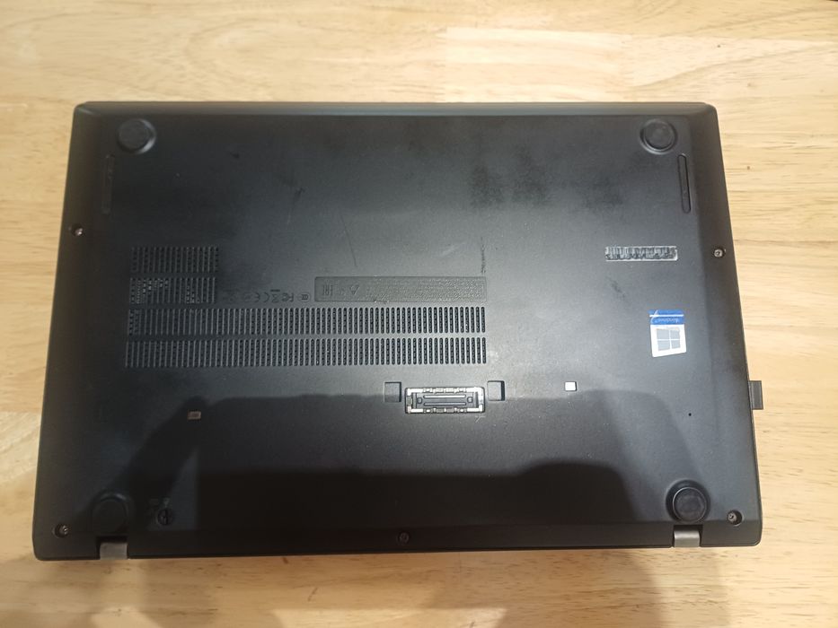 Лаптот Lenovo T470s