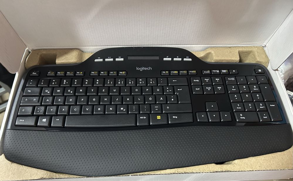 Клавиатура и мишка Logitech MK710