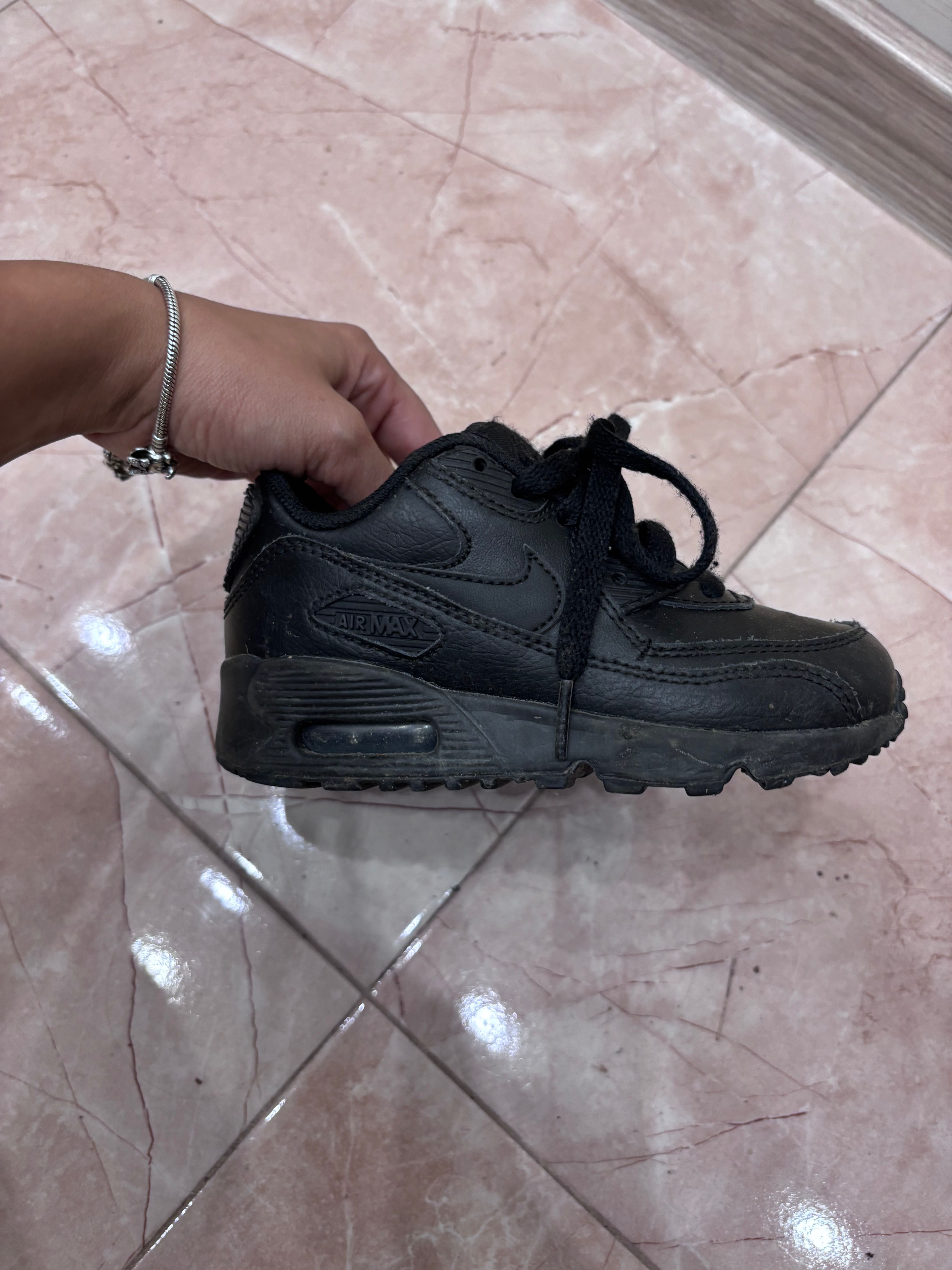 Маратонки Nike 27 номер