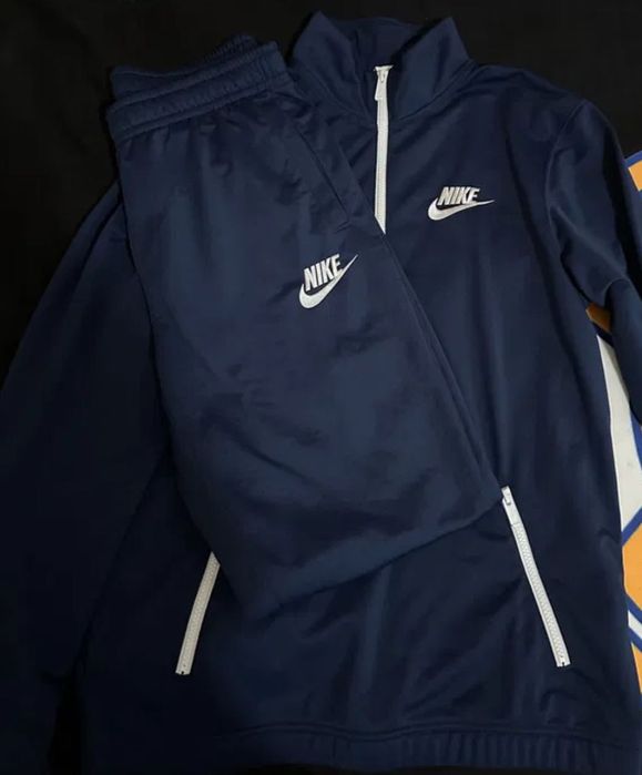 Екип на найк без забележки