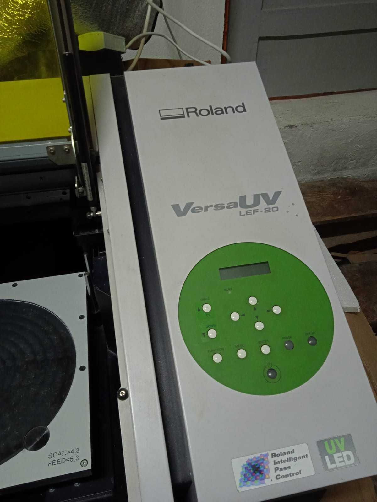 Imprimanta Roland UV LEF-200 pentru obiecte
