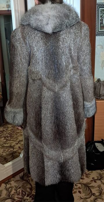 Продам шубу нутрия.