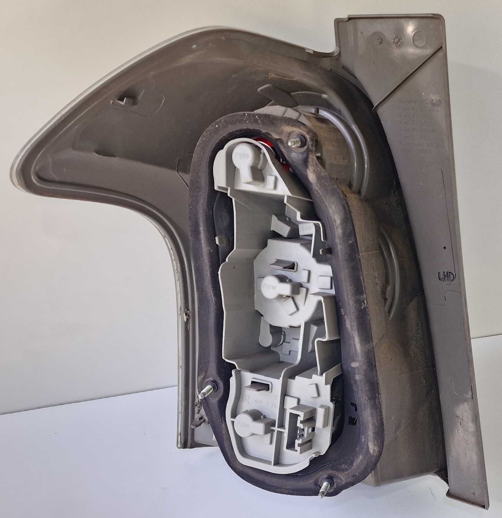 Десен Стоп Тойота Корола Версо Toyota Corolla Verso 2004 - 2009