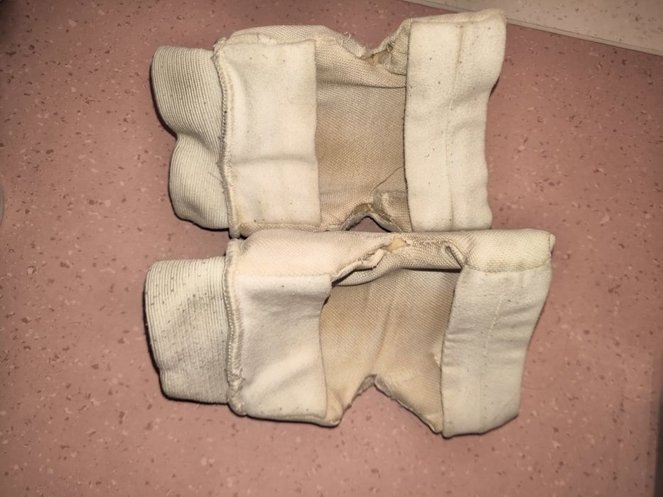 Наколенки на asics