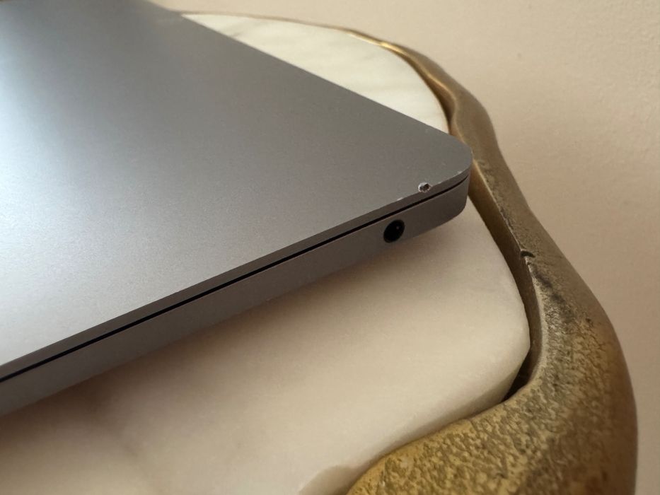 Macbook Air 13” M1 8GB RAM