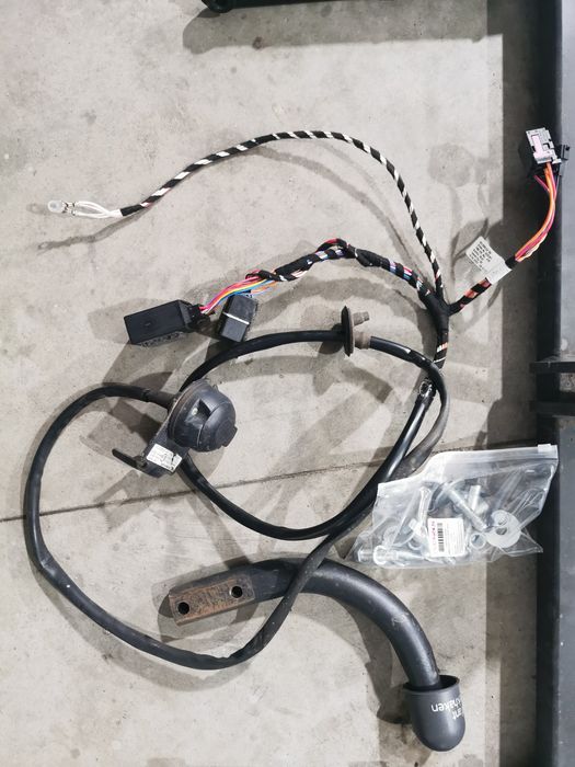 Carlig remorcare audi a4 b9