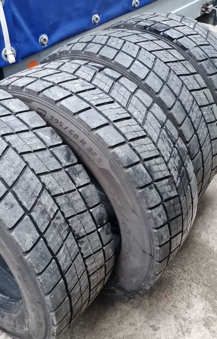 4 Anvelope Motrica Michelin XLine D3 295/60 R22.5 DOT 0625 Impecabile.
