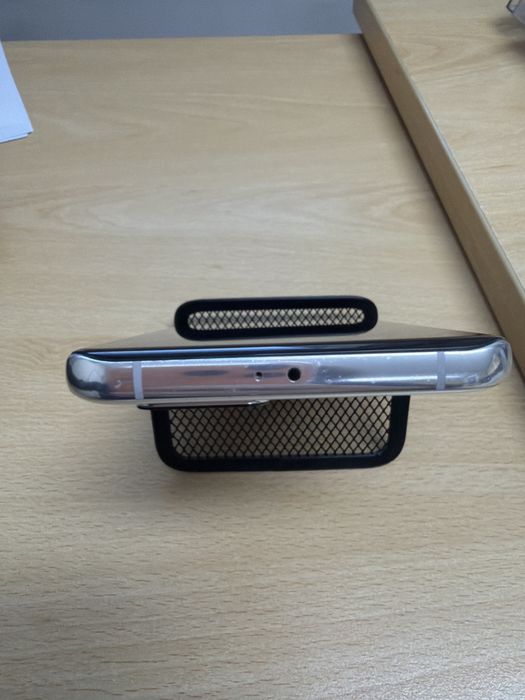 Продавам Huawei p40 prо