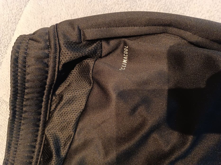 Мъжки анцуг Адидас.