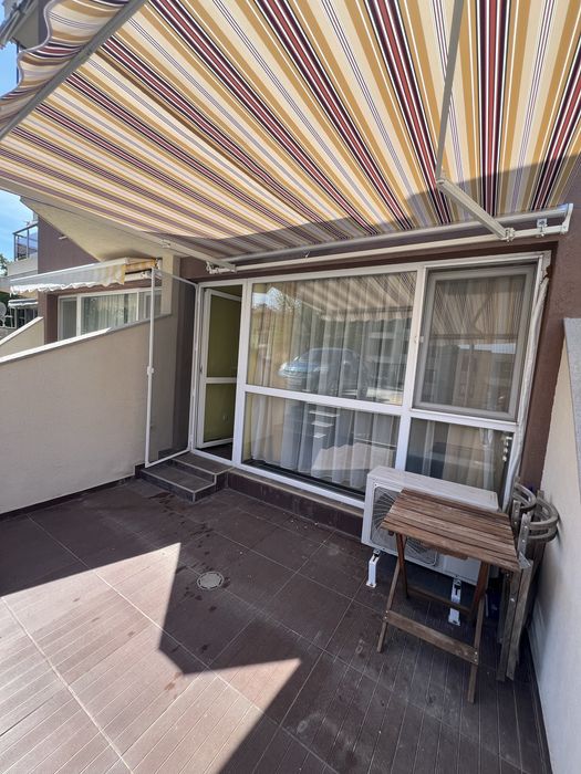 Дава се под наем Гараж / Паркомясто в Варна, Погреби - 65 кв.м за 433.5 € - Снимка #1