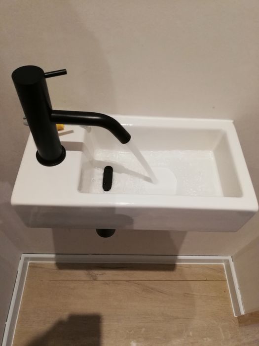 Instalati sanitare , incalzire, instalații electrice !