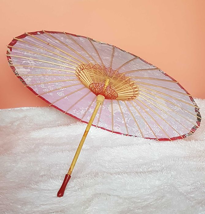 Старинен азиатски чадър