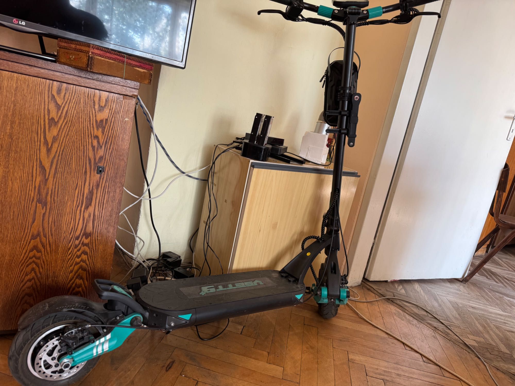 Електрическа тротинетка Vsett 9+ New display 48V 15,6Ah 2х650W