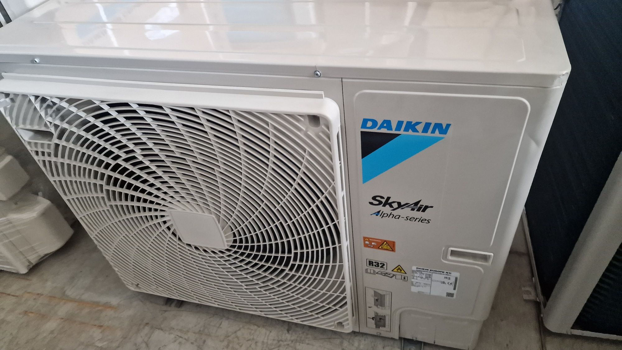 Daikin SkyAir Alpha series  A+++ 24ка касета откритa RZAG71  FUA71