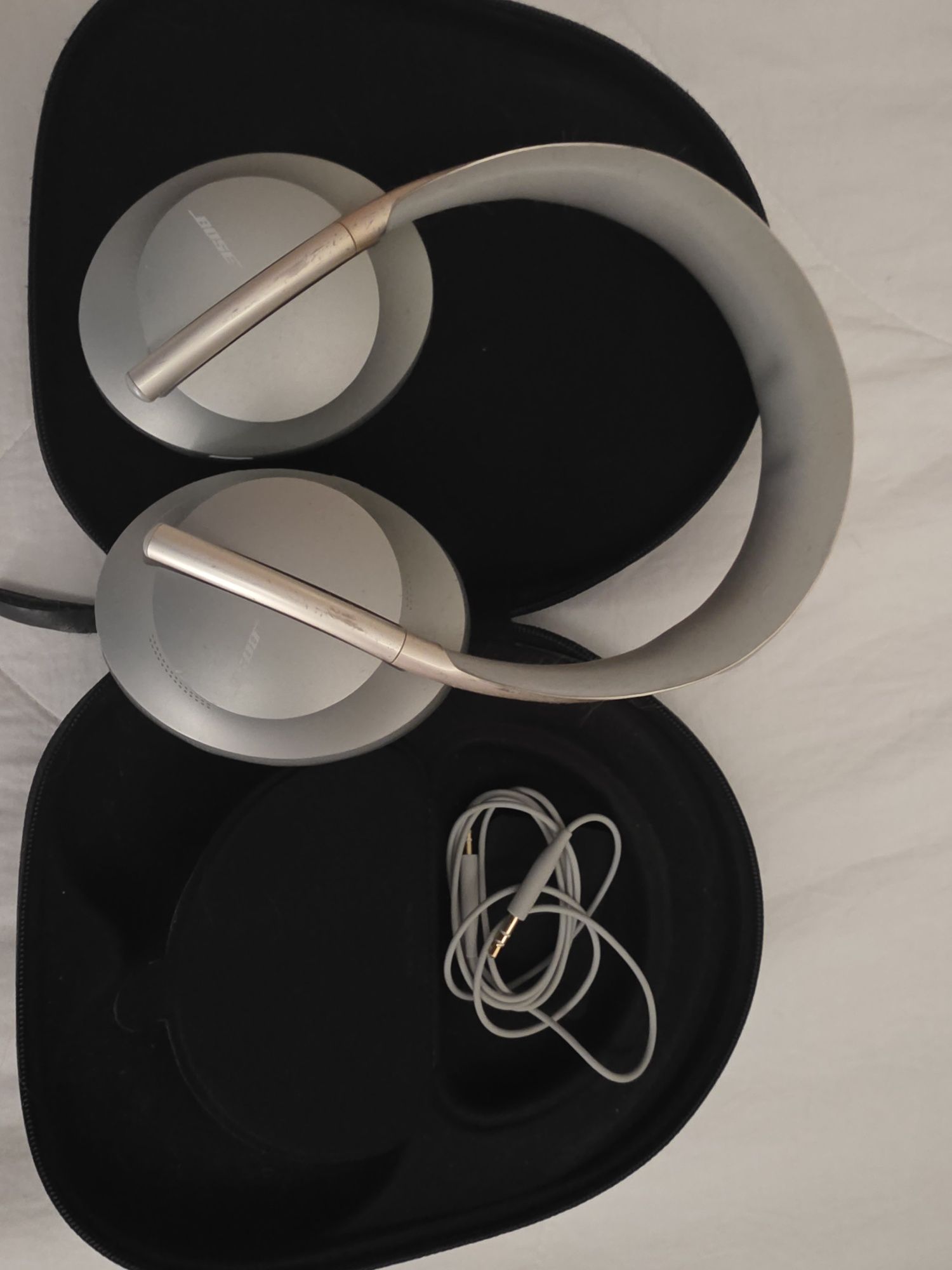 Слушалки Bose 700