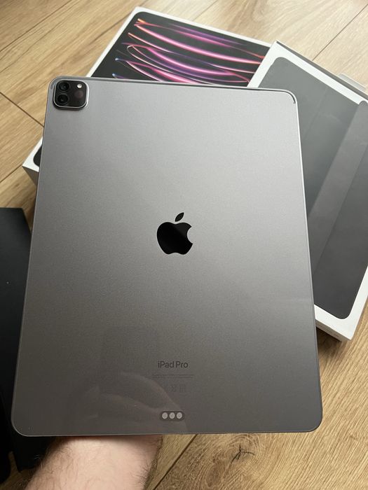 Apple iPad Pro 12.9" (2022) 6th Gen, 128GB, Wi-Fi, Space Grey