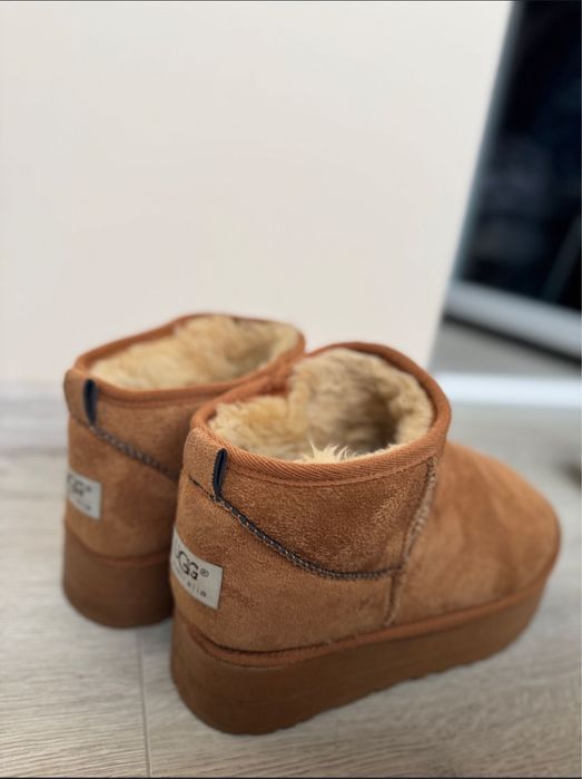 Зимни обувки UGG