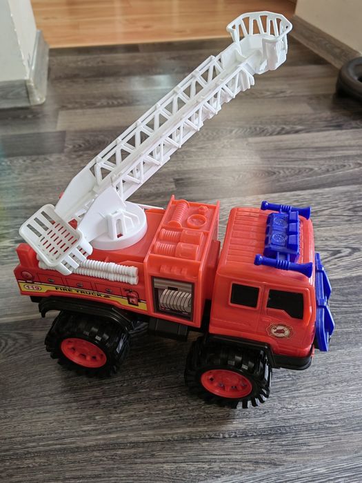 Детска играчка Пожарна