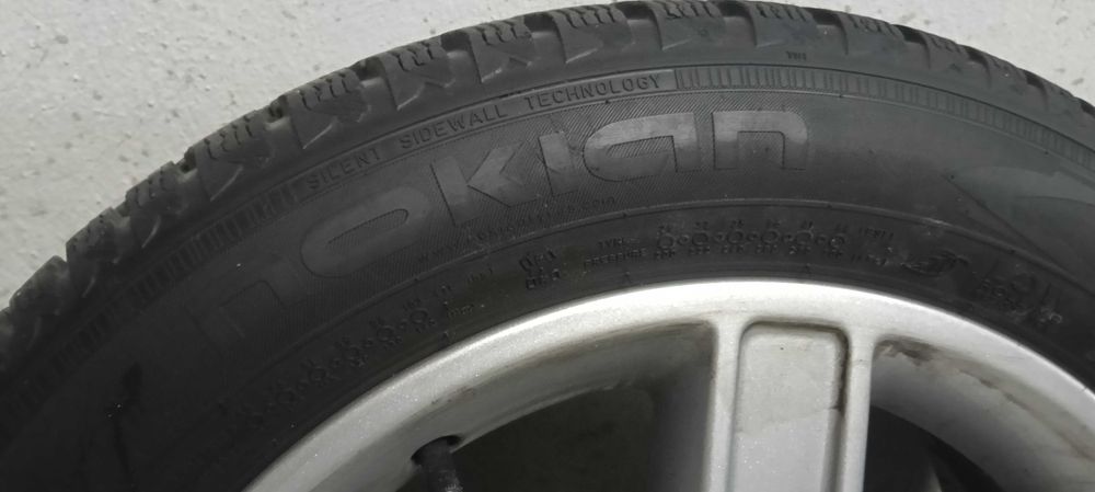 Зимни автомобилни гуми с джанти 205/55/16 за FORD