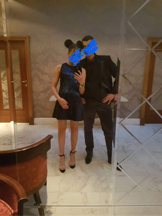 Къса рокля с пайети Размер S