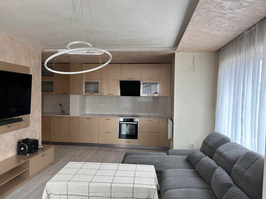 Дава се под наем Тристаен апартамент в София, Триъгълника - 100 кв.м за 700 € - Снимка #2