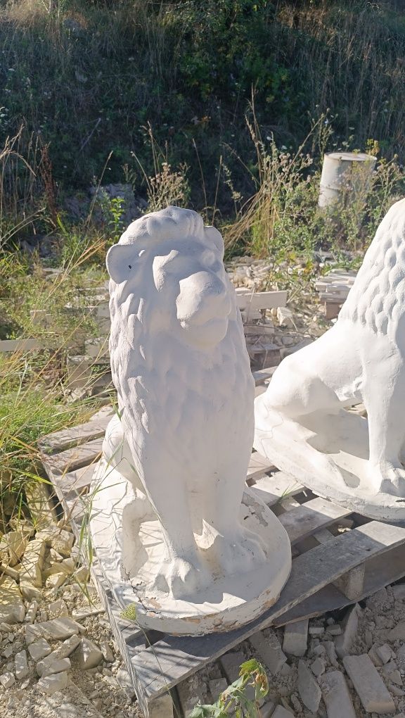 Leu din beton turnat