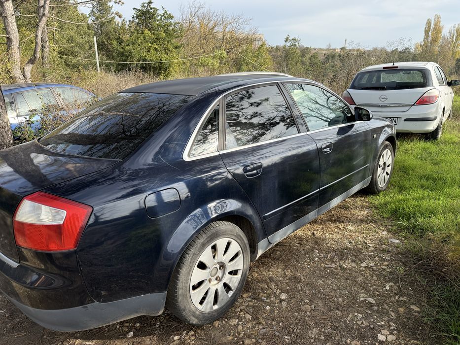 Vand Audi A4 B6.2004