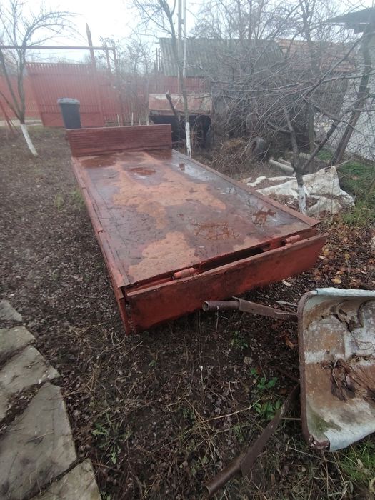 Vand remorca cu 4 roti