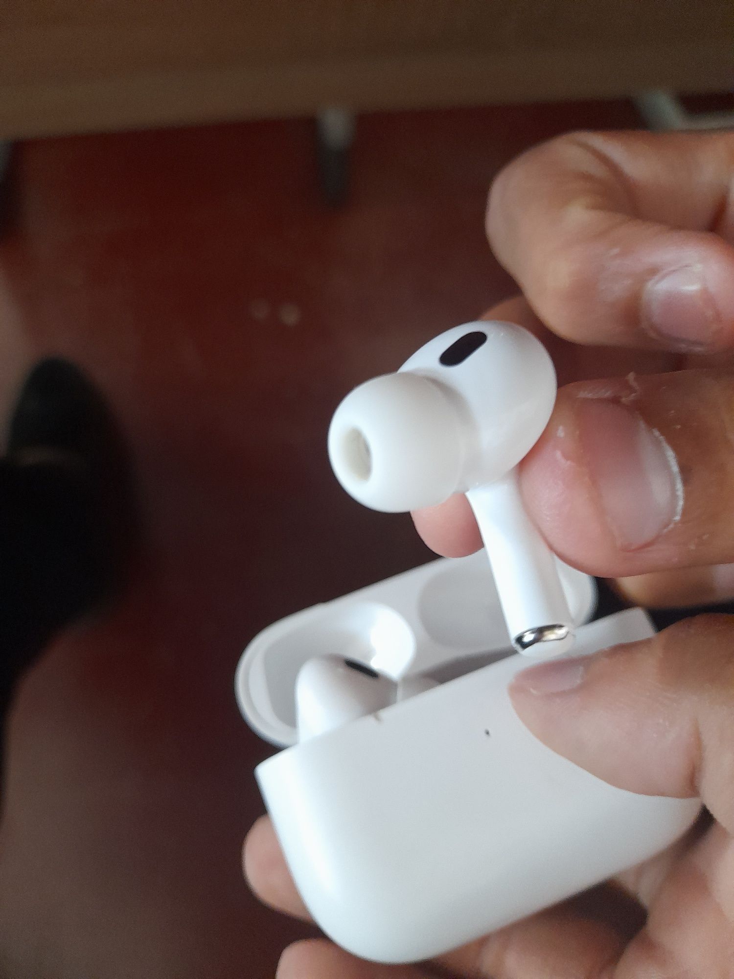 Airpods pro 4 хорошее состояние