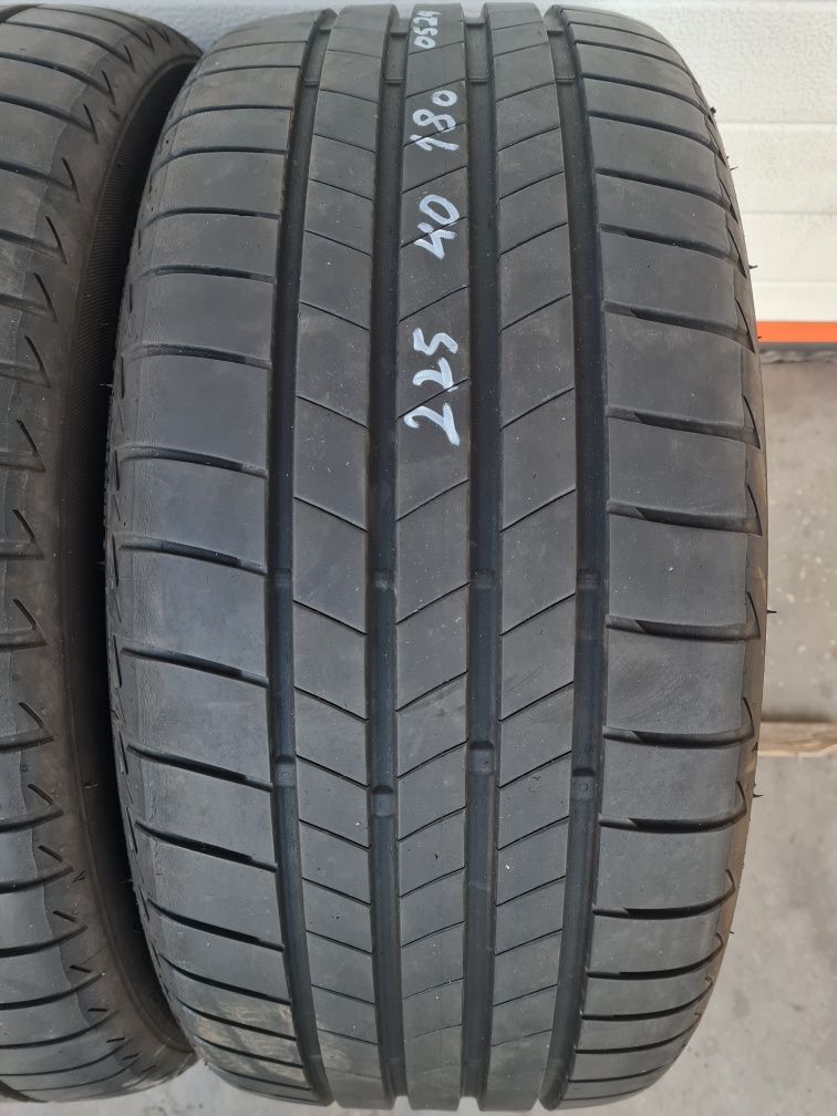 Летни гуми 2 броя BRIDGESTONE Turanza T005 225 40 R18 дот 0524