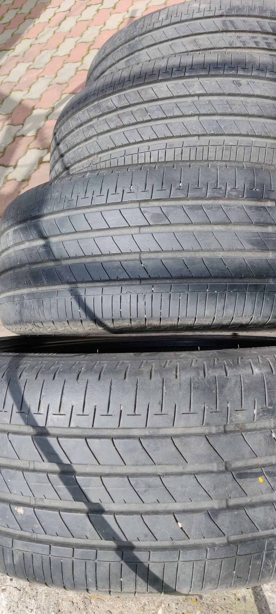 Anvelope 255 45 R18