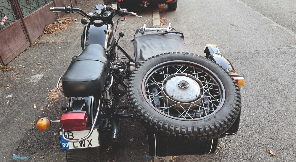 Motocicleta cu Atas Ural Tourist 2005