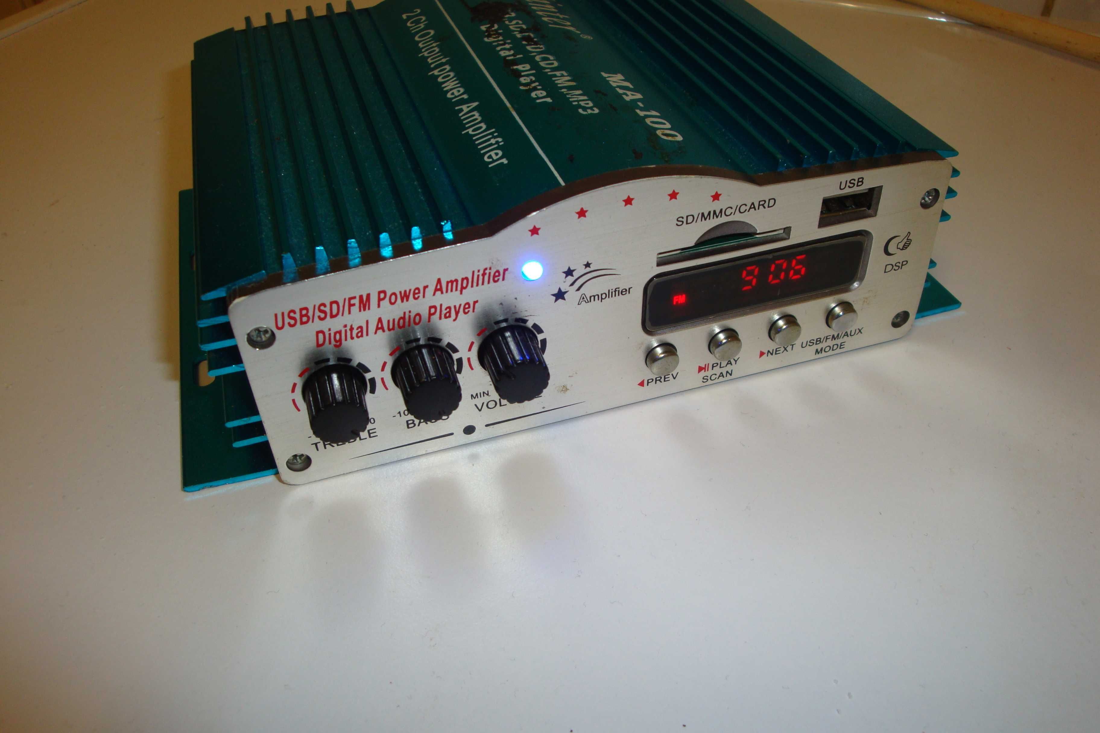 amplificator audio stereo cu radio fm card sd si usb + alimentator
