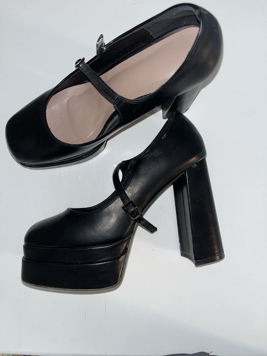 Туфли братц на платформе продам срочно