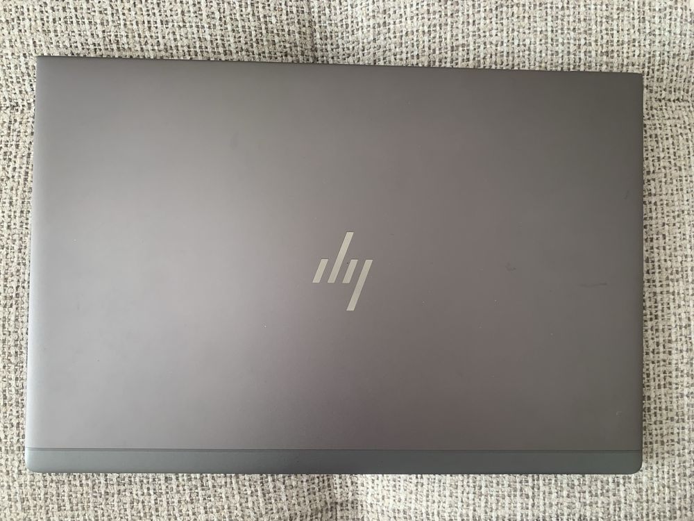 Лаптоп HP zbook