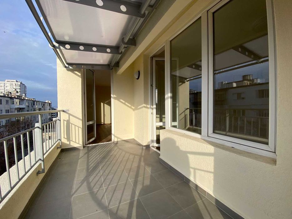 Продава се Тристаен апартамент в Бургас, Зорница - 130 кв.м за 1850 €/кв.м - Снимка #19