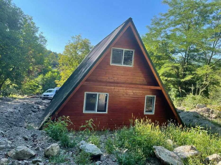 Case si cabane din lemn A-Frame