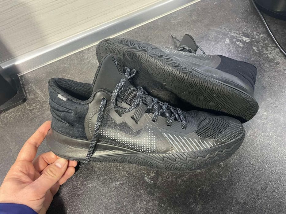 Nike kyrie flytrap V