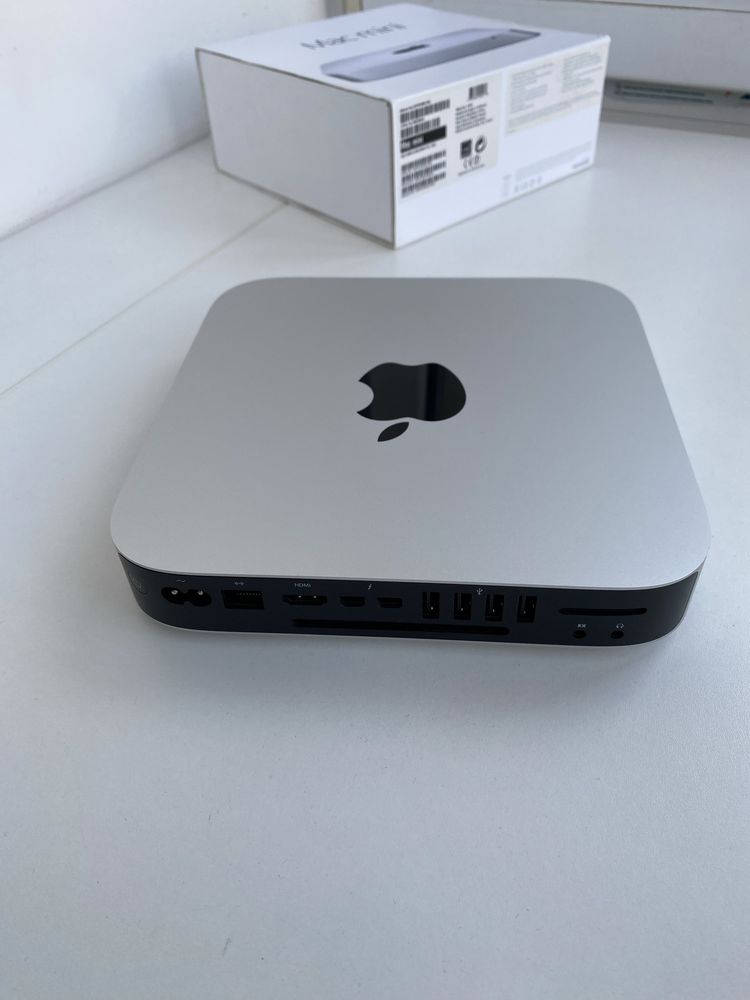 Mac mini 2014 i5 8gb 256 SSD