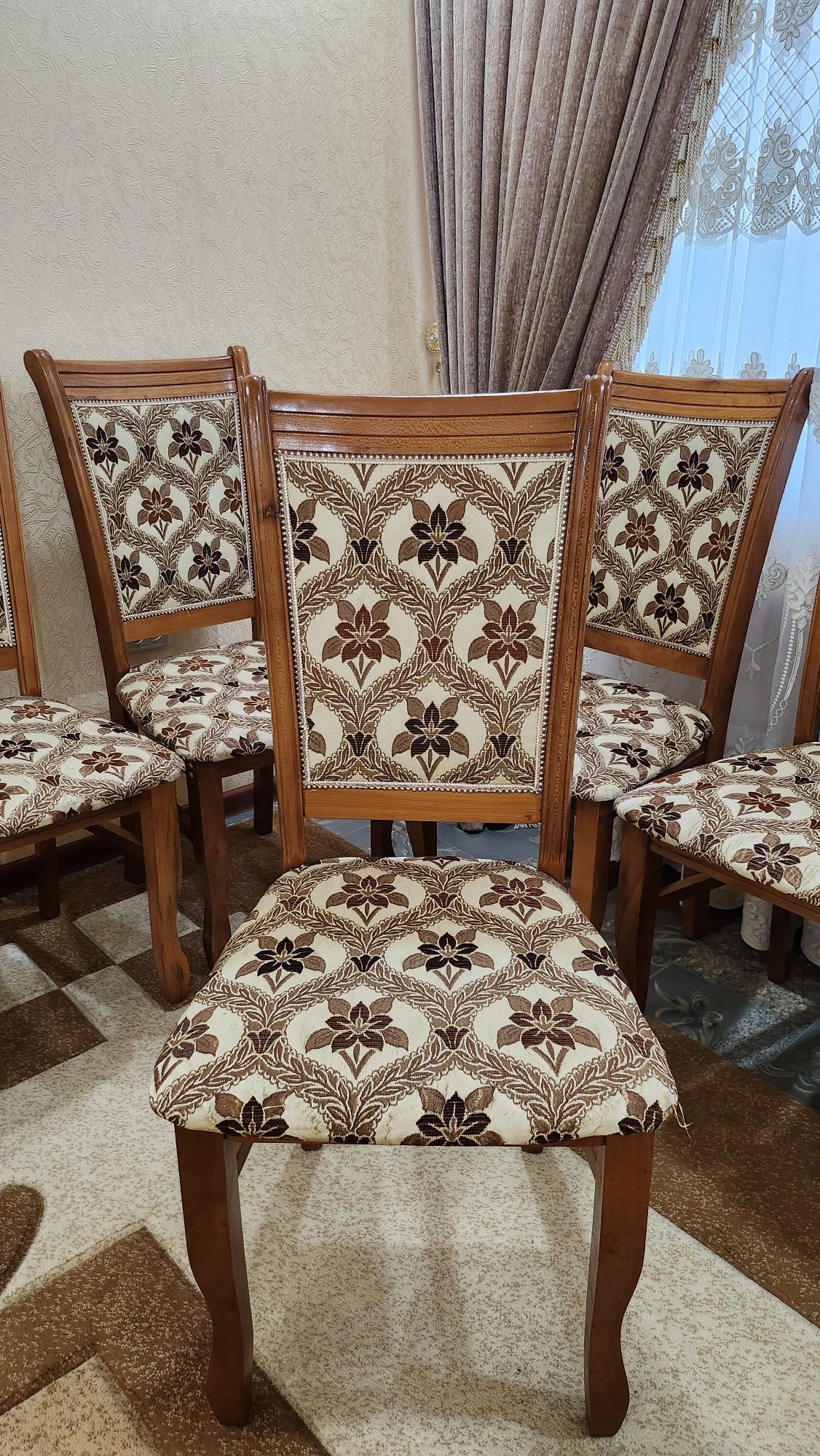 Столь стулья  отличное