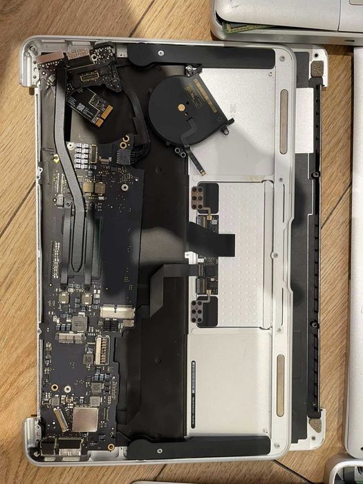 Macbook - за части