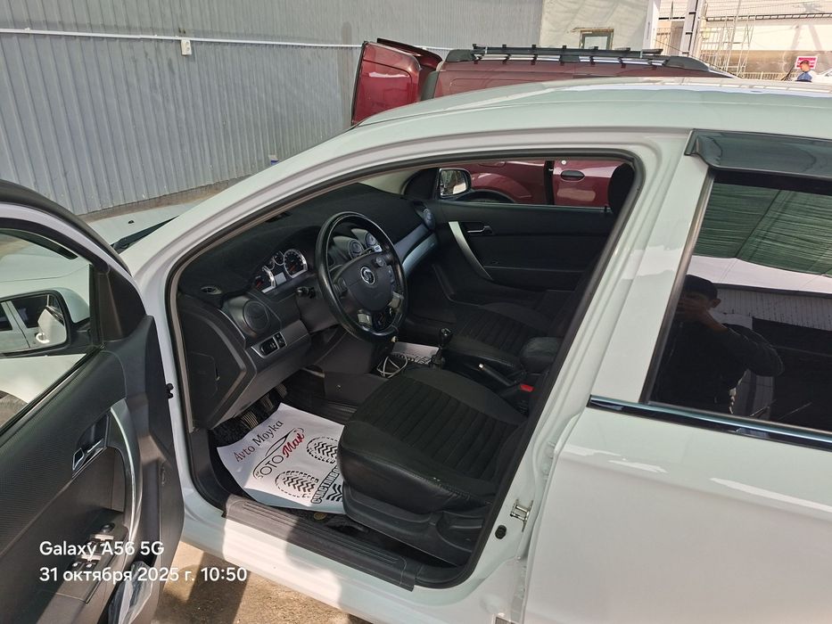 Nexia 3 mexanika srochna naqtga sotiladi